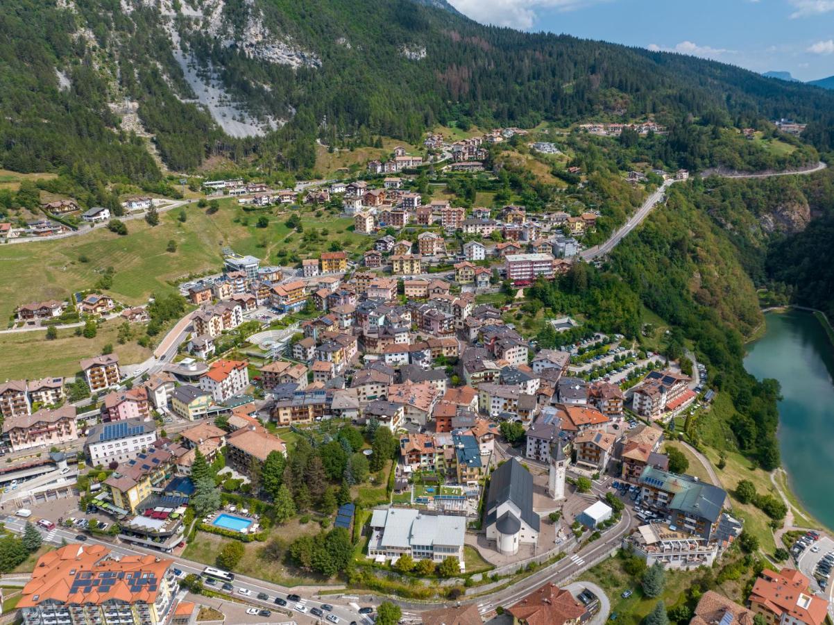 Hotel Lory - Molveno - Dolomiti Exteriér fotografie