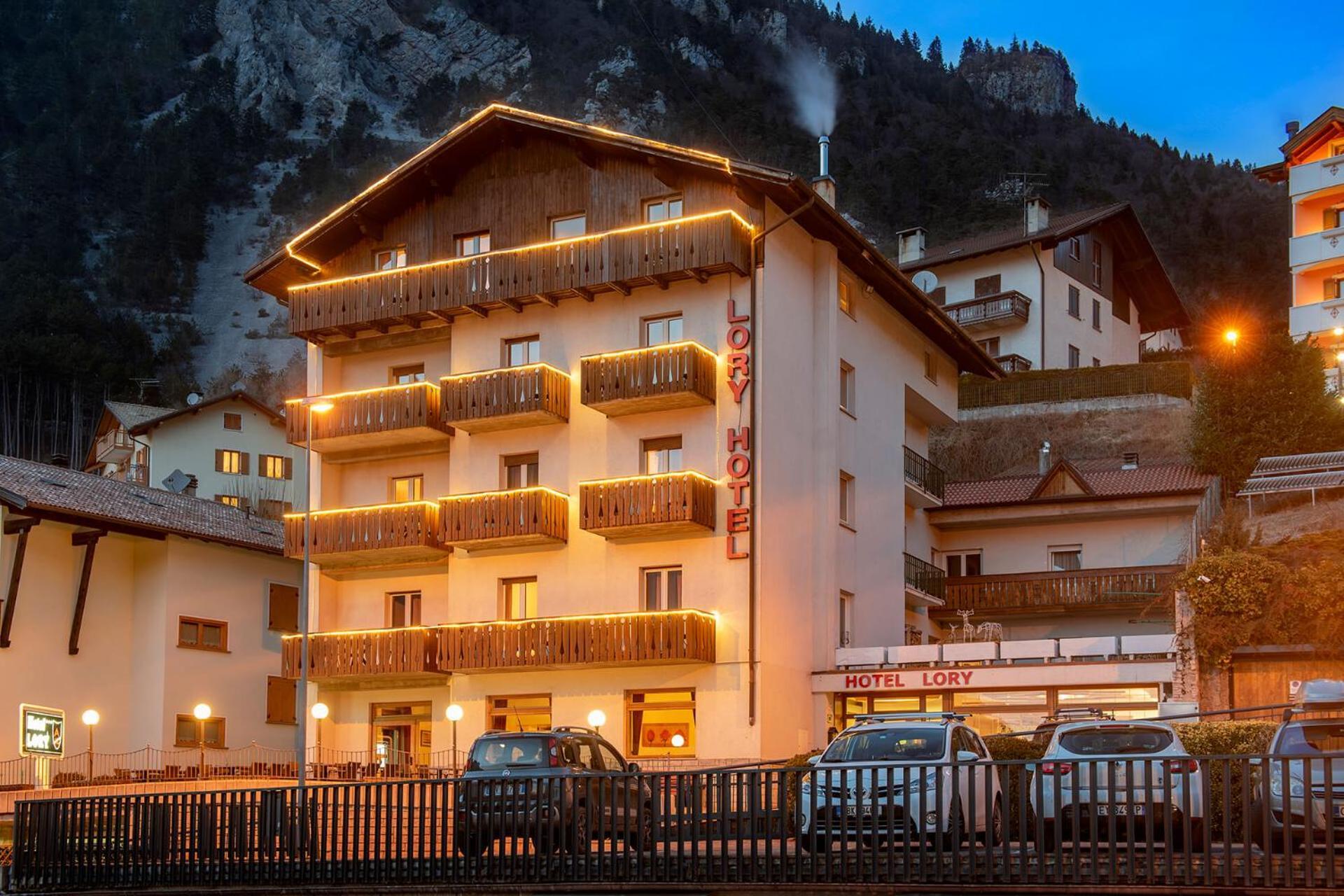 Hotel Lory - Molveno - Dolomiti Exteriér fotografie